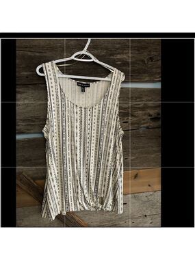 Love & Legend plus size 2X tank tip with tie front